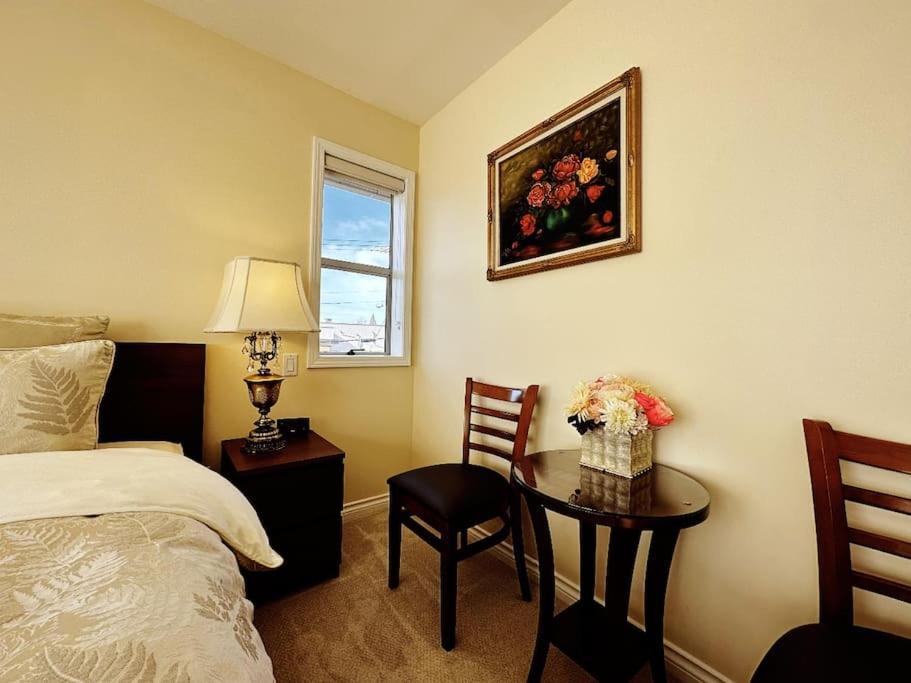 Super Cosy 8Bed & 6Bath In Vancouver Heart Near To Airport Exterior photo