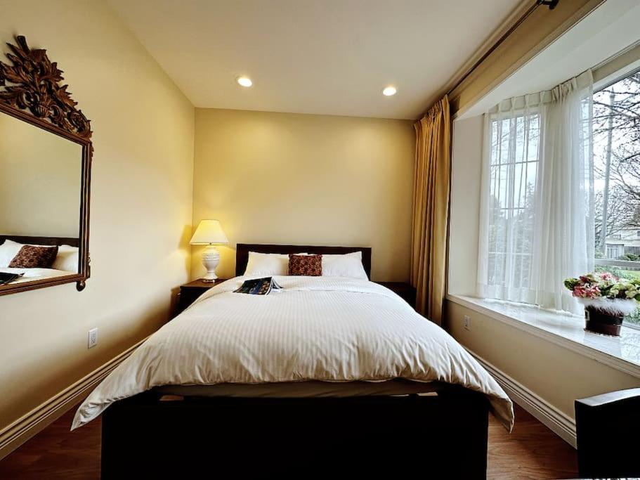 Super Cosy 8Bed & 6Bath In Vancouver Heart Near To Airport Exterior photo