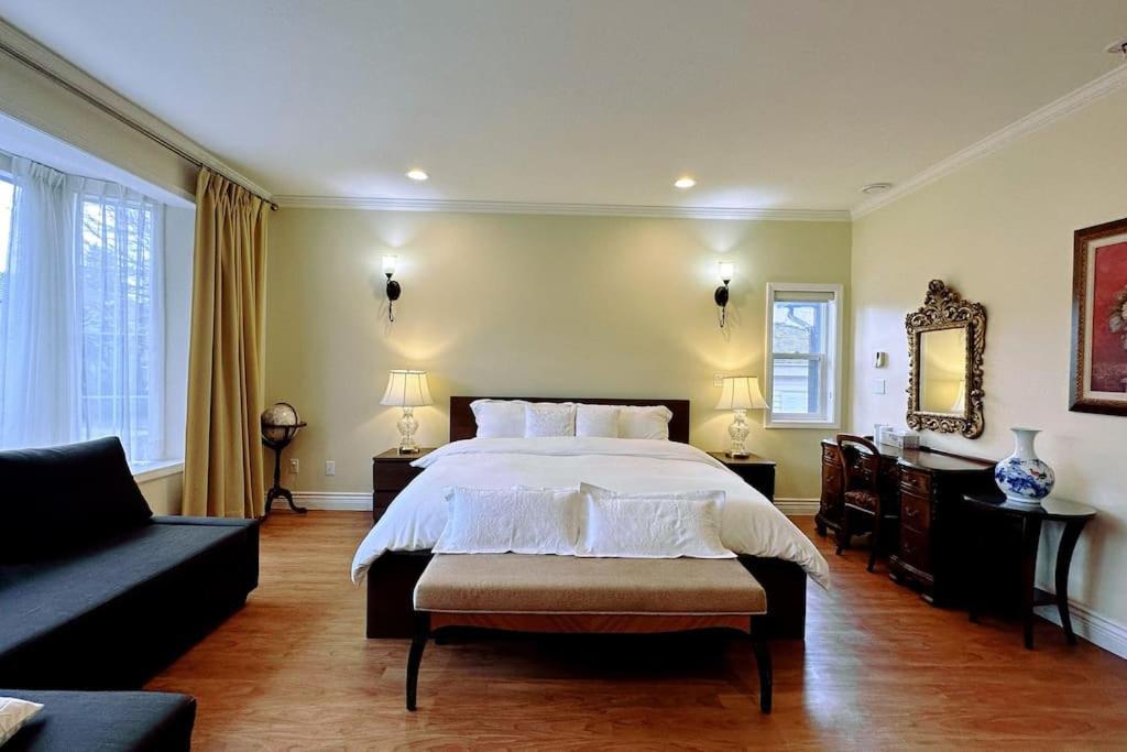 Super Cosy 8Bed & 6Bath In Vancouver Heart Near To Airport Exterior photo