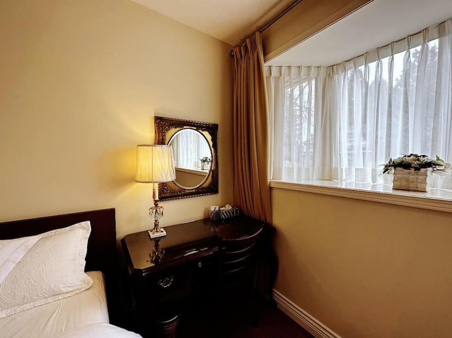 Super Cosy 8Bed & 6Bath In Vancouver Heart Near To Airport Exterior photo