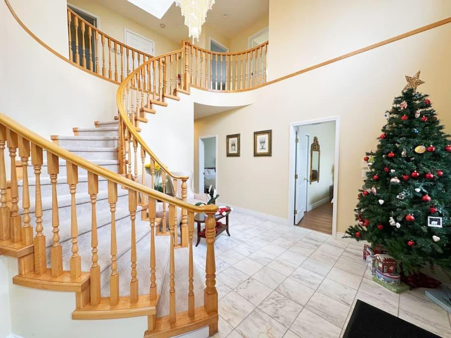 Super Cosy 8Bed & 6Bath In Vancouver Heart Near To Airport Exterior photo