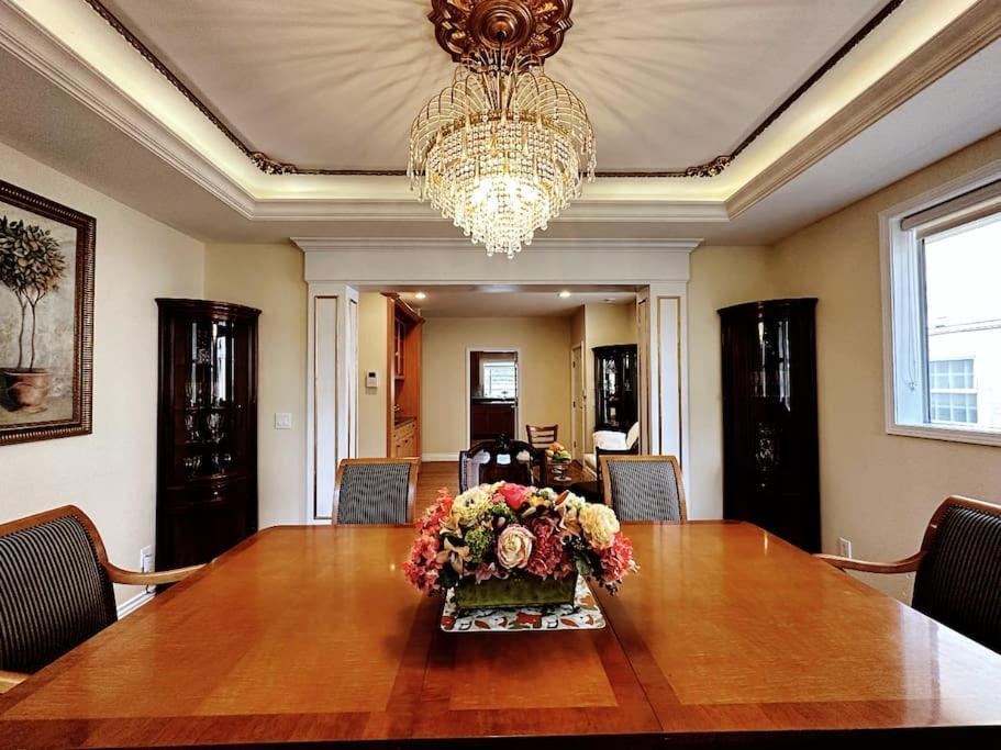 Super Cosy 8Bed & 6Bath In Vancouver Heart Near To Airport Exterior photo
