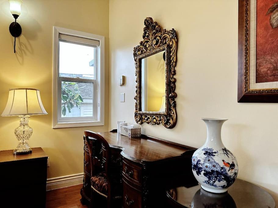 Super Cosy 8Bed & 6Bath In Vancouver Heart Near To Airport And Downtown Exterior photo