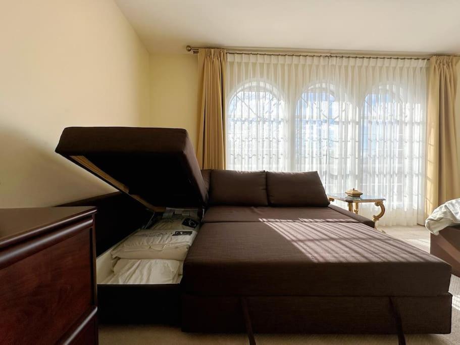Super Cosy 8Bed & 6Bath In Vancouver Heart Near To Airport Exterior photo