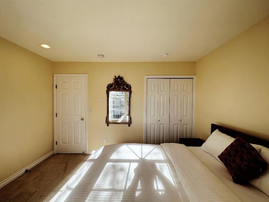 Super Cosy 8Bed & 6Bath In Vancouver Heart Near To Airport And Downtown Exterior photo