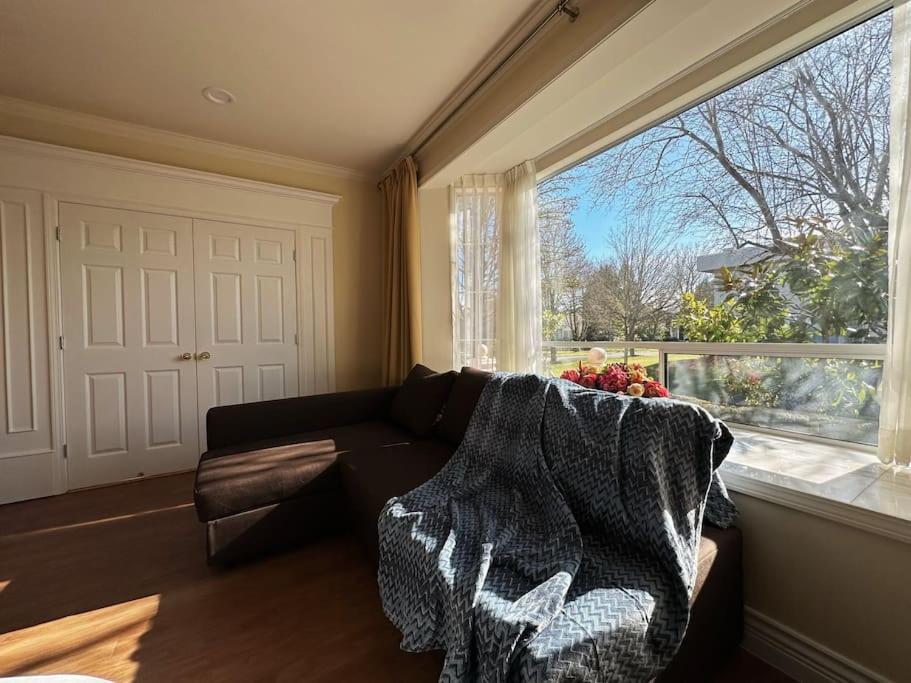 Super Cosy 8Bed & 6Bath In Vancouver Heart Near To Airport Exterior photo