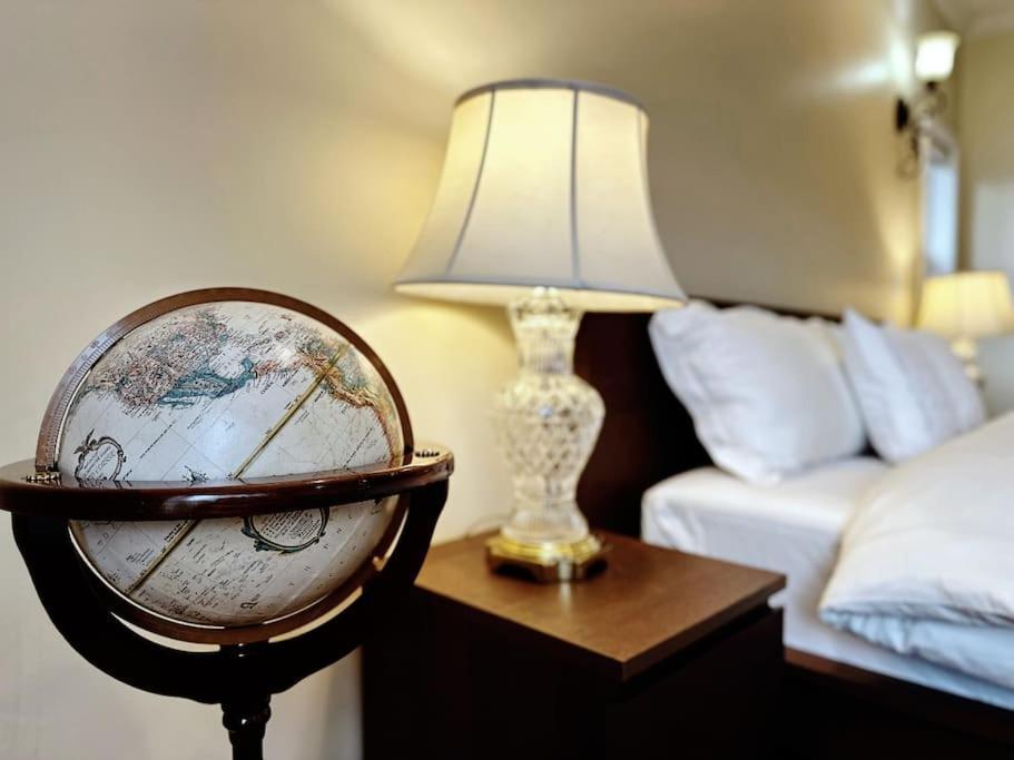 Super Cosy 8Bed & 6Bath In Vancouver Heart Near To Airport Exterior photo